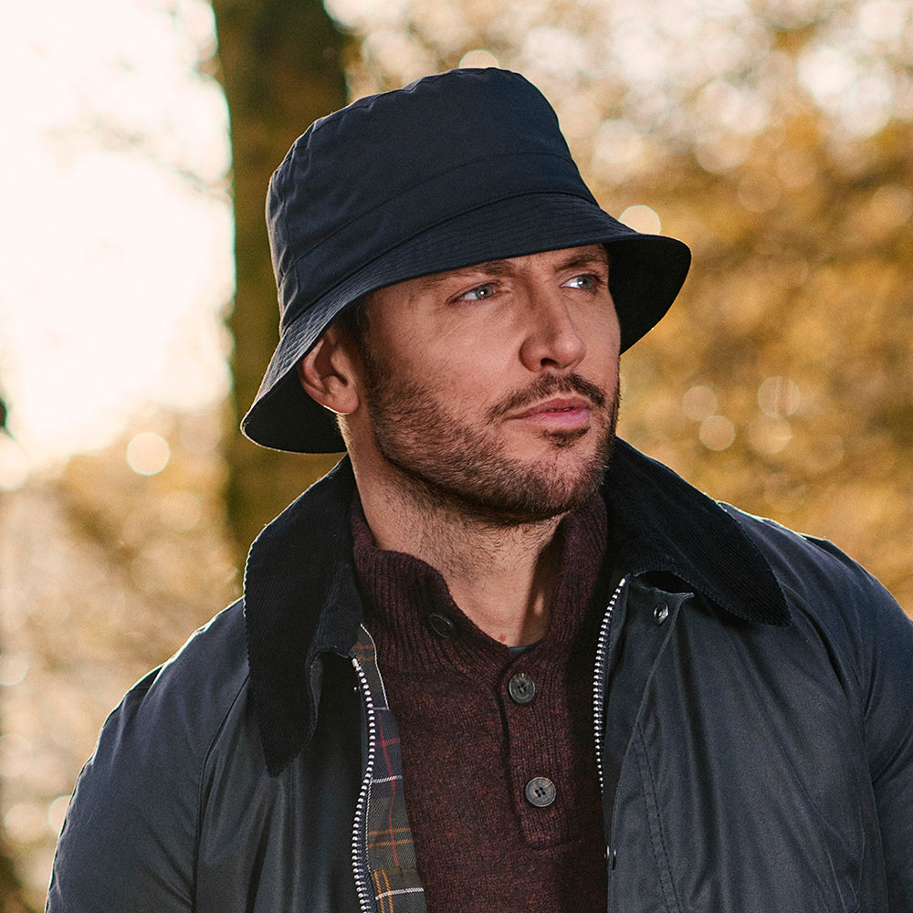 Failsworth Fischerhut aus British Waxed Cotton - Marineblau