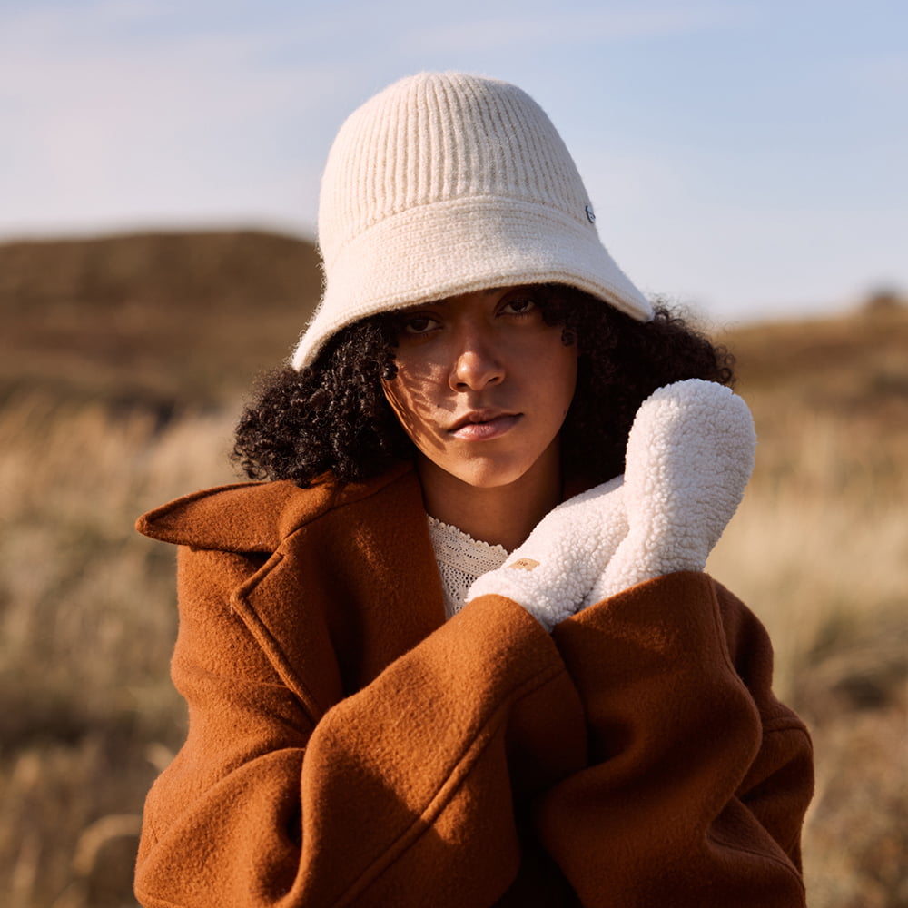 Barts Matale Gestrickte Recycelter Fischerhut - Creme