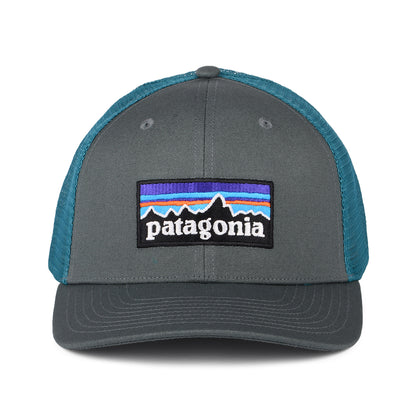 Patagonia P-6 Logo Trucker Cap aus organischer Baumwolle - Helles Waldgrün-Petrol