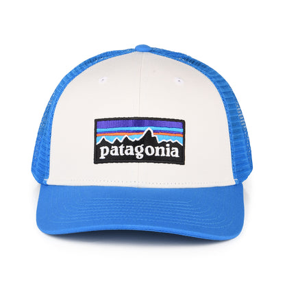 Patagonia P-6 Logo Trucker Cap aus organischer Baumwolle - Cremeweiß-Blau