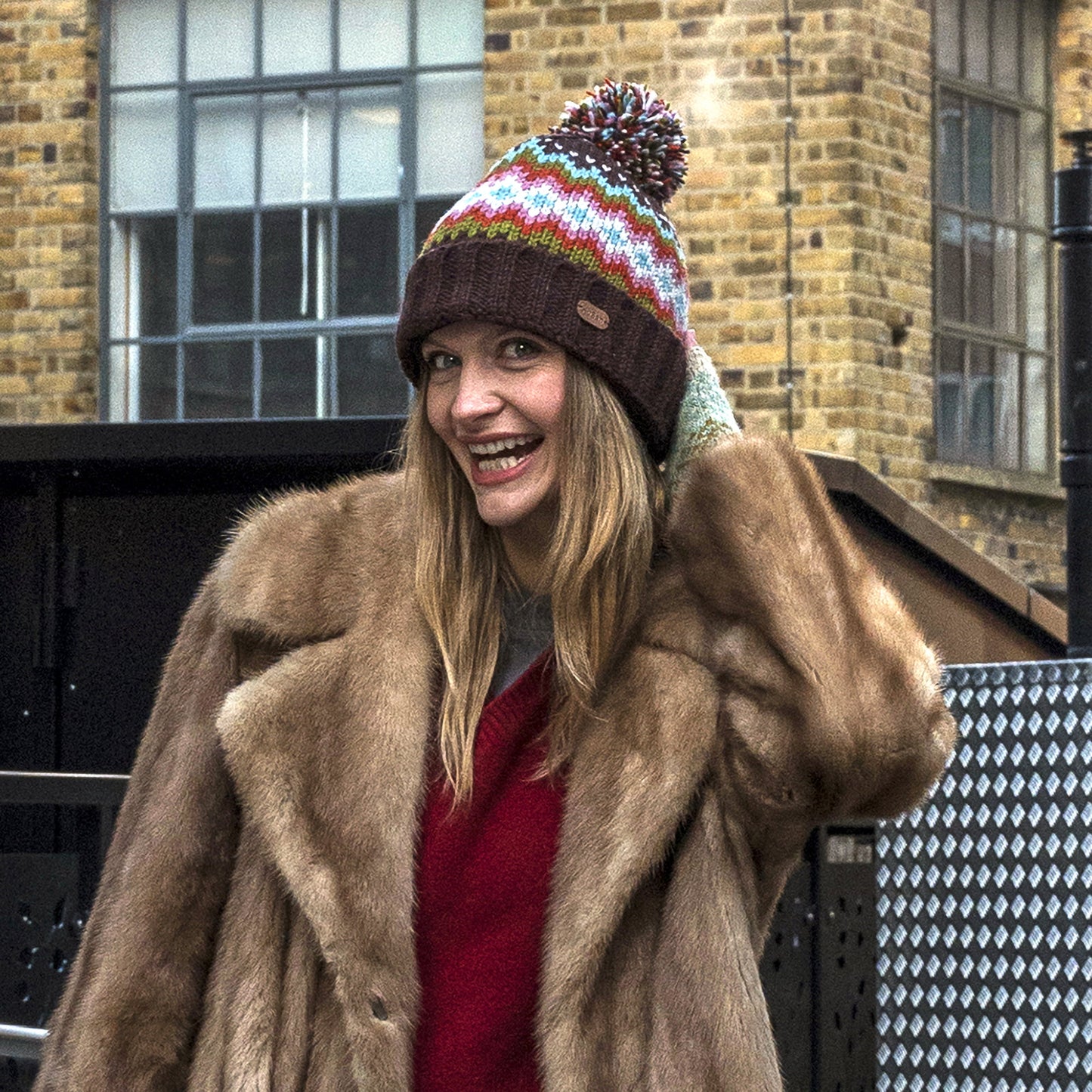 Kusan Turn Up Bommelmütze Fair Isle - Kastanienbraun