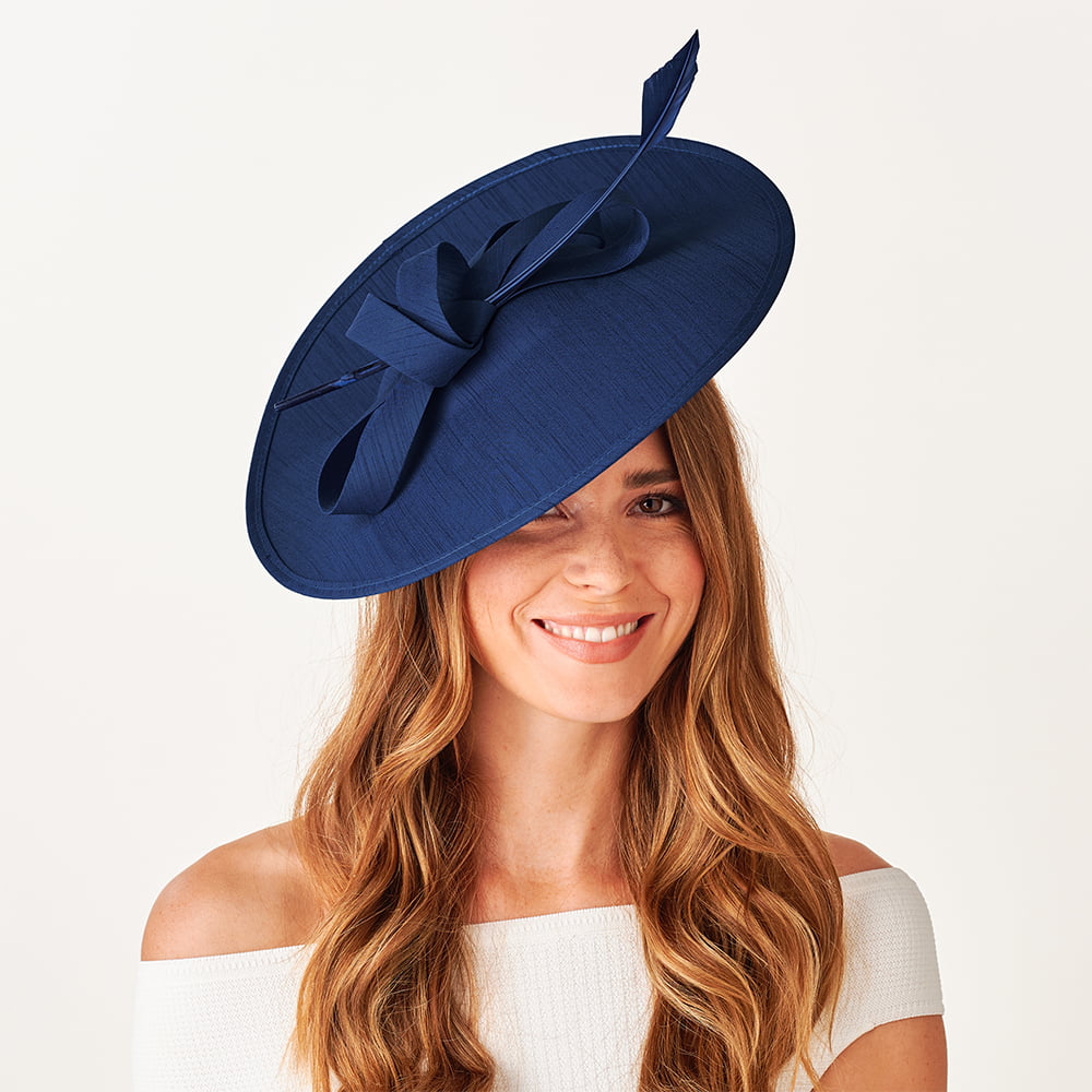 hüte und mützen aus seide für die hochzeitsgast Failsworth Madison Scheiben Fascinator aus Seide Mitternachtblau