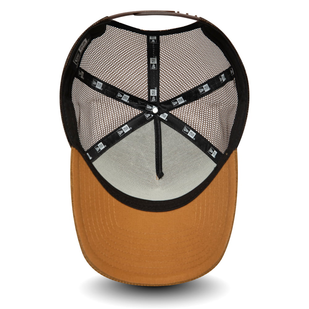 New Era Kord Trucker Cap Fabric Patch - Hellbraun