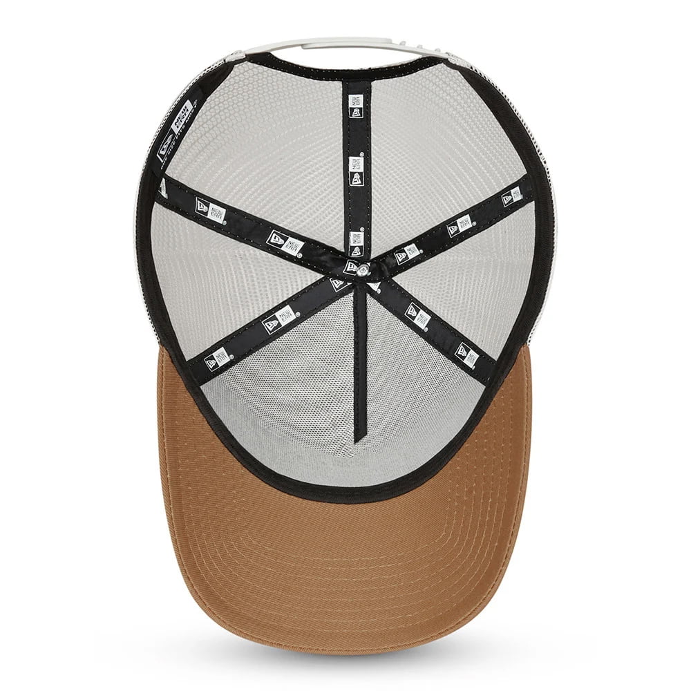 New Era Sports Patch A-Frame Trucker Cap - Weizen