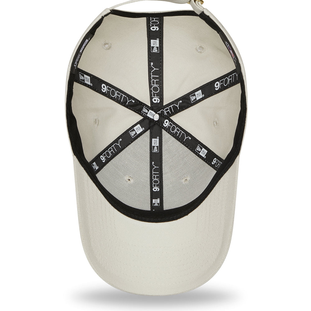 New Era Damen 9FORTY New York Yankees Baseball Cap - MLB Metallic Logo - Steinfarben-Gold