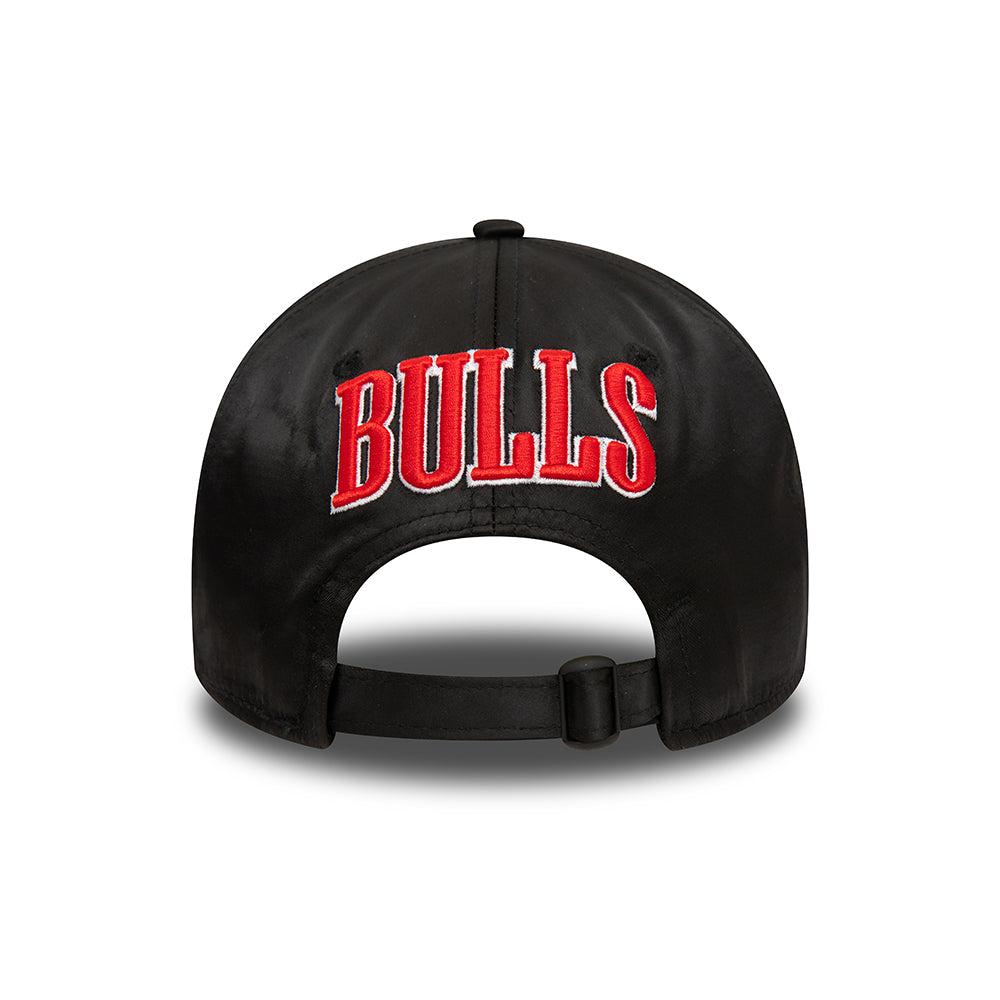 New Era 9TWENTY Chicago Bulls Baseball Cap - NBA Satin - Schwarz