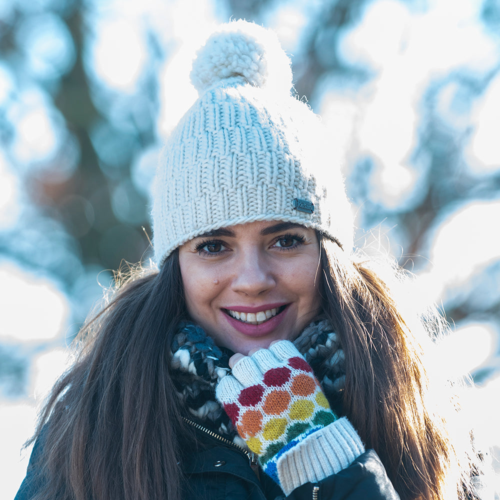 Kusan Moss Yarn Bommelmütze Rib Cable - Creme