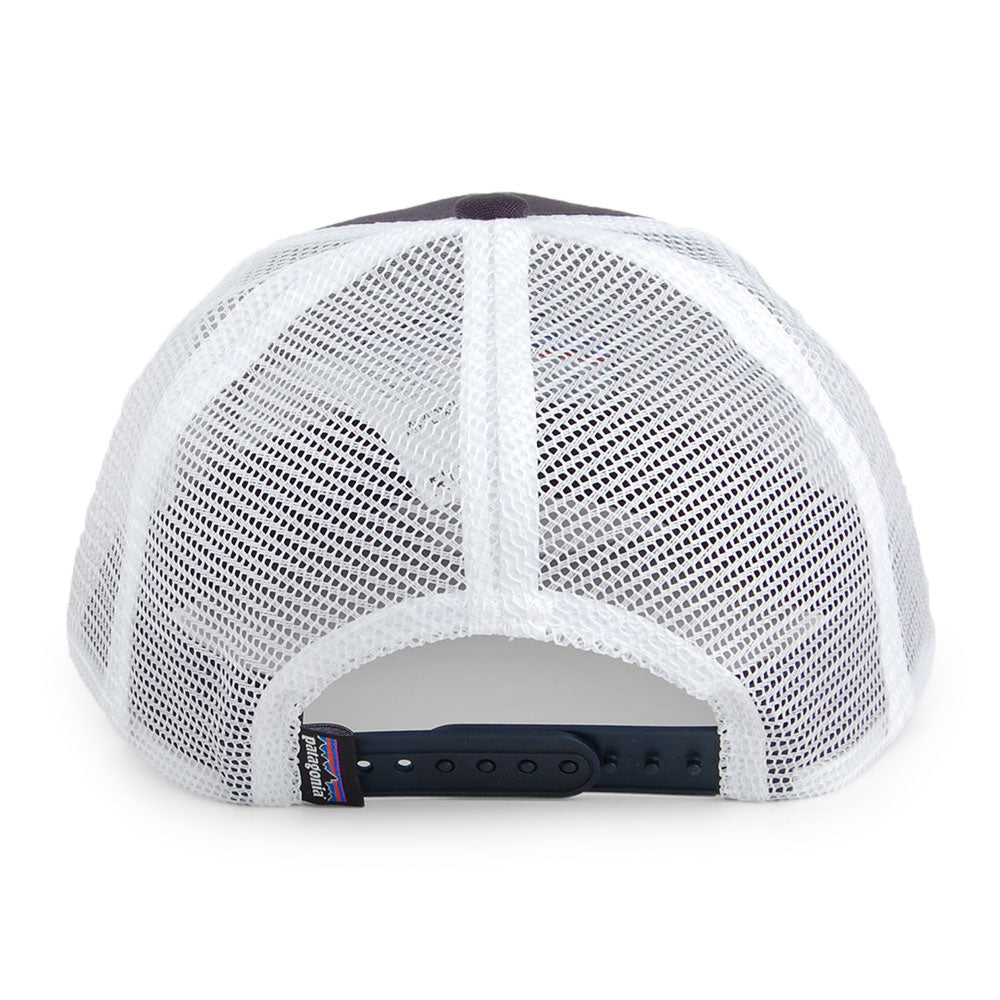 Patagonia Kinder P-6 Logo Trucker Cap aus organischer Baumwolle - Marineblau-Weiß