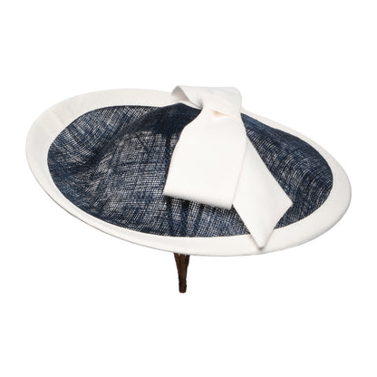 Whiteley Grace Scheiben Fascinator aus Stroh - Marineblau-Elfenbeinfarben
