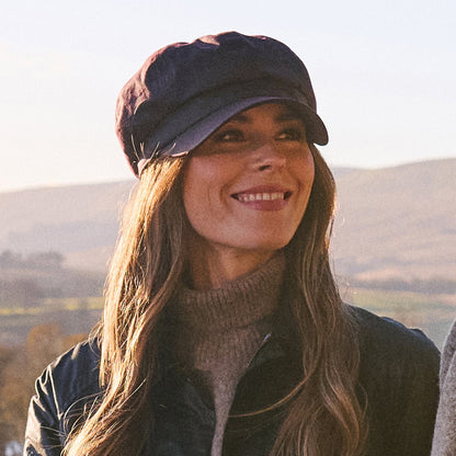 Failsworth Bakerboy Ballonmütze aus British Waxed Cotton - Merlot