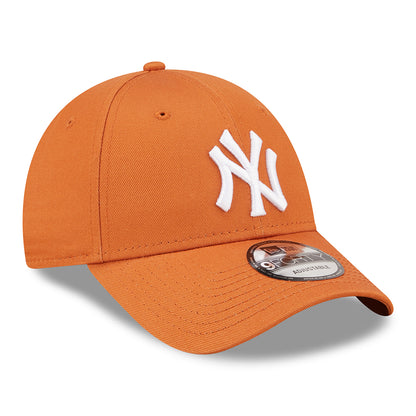 New Era 9FORTY New York Yankees Baseball Cap - MLB League Essential II - Verbranntes Orange-Weiß