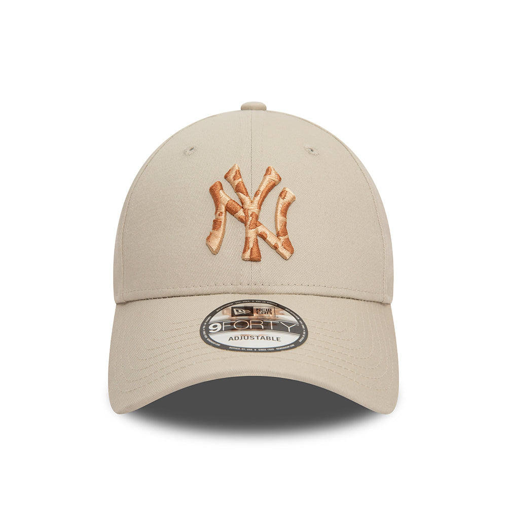 New Era 9FORTY New York Yankees Baseball Cap - MLB Giraffe Animal Infill - Steingrau