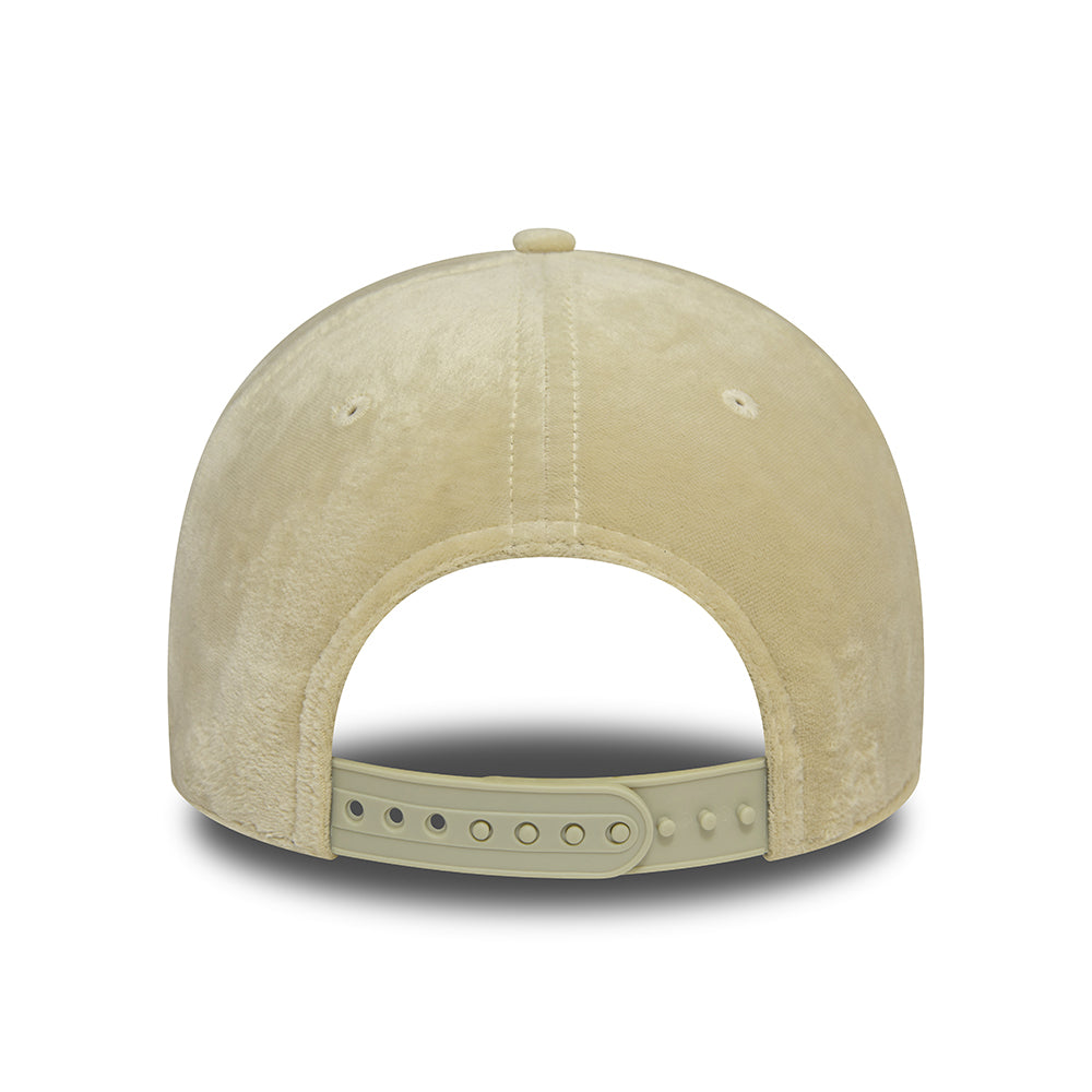 New Era Damen 9FORTY New York Yankees Snapback Cap - MLB Velour - Steingrau