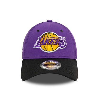 New Era 9FORTY L.A. Lakers Baseball Cap - NBA Side Patch - Lila-Schwarz