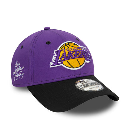 New Era 9FORTY L.A. Lakers Baseball Cap - NBA Side Patch - Lila-Schwarz