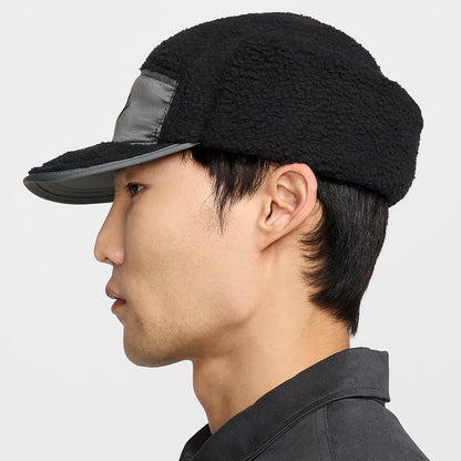 Nike Golf Fly 5 Paneelen Cap mit Ohrenklappen - Schwarz-Grau