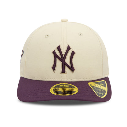 New Era 59FIFTY Low Profile New York Yankees Baseball Cap - MLB Seasonal World Series - Helles Cremefarben-Zwetschge