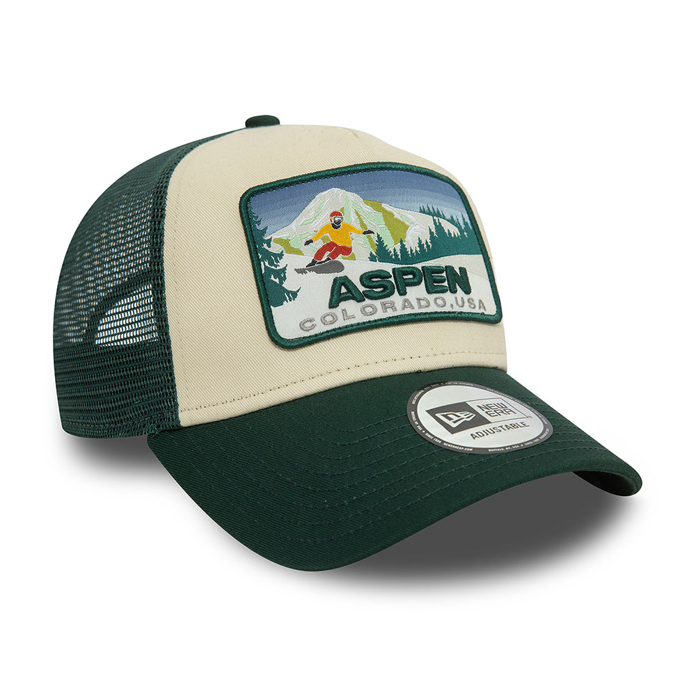 New Era A-Frame Aspen Trucker Cap - Ski Patch - Dunkelgrün-Cremeweiß
