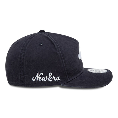 New Era Golfer Baseball Cap aus gewaschener Baumwolle - NE Pre-Curved Unstructured - Marineblau-Weiß