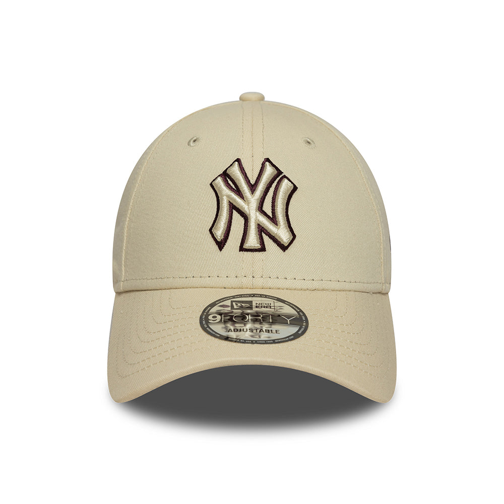 New Era 9FORTY New York Yankees Baseball Cap - MLB Team Outline - Beige-Braun