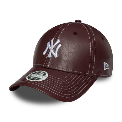 New Era Damen 9FORTY New York Yankees Baseball Cap - MLB Topstitch PU - Burgunderrot-Weiß