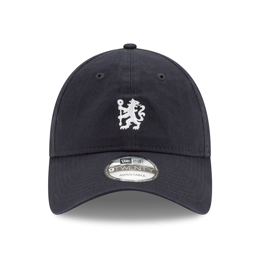 New Era 9TWENTY Chelsea FC Baseball Cap - Embroidered Lion Crest - Marineblau-Weiß