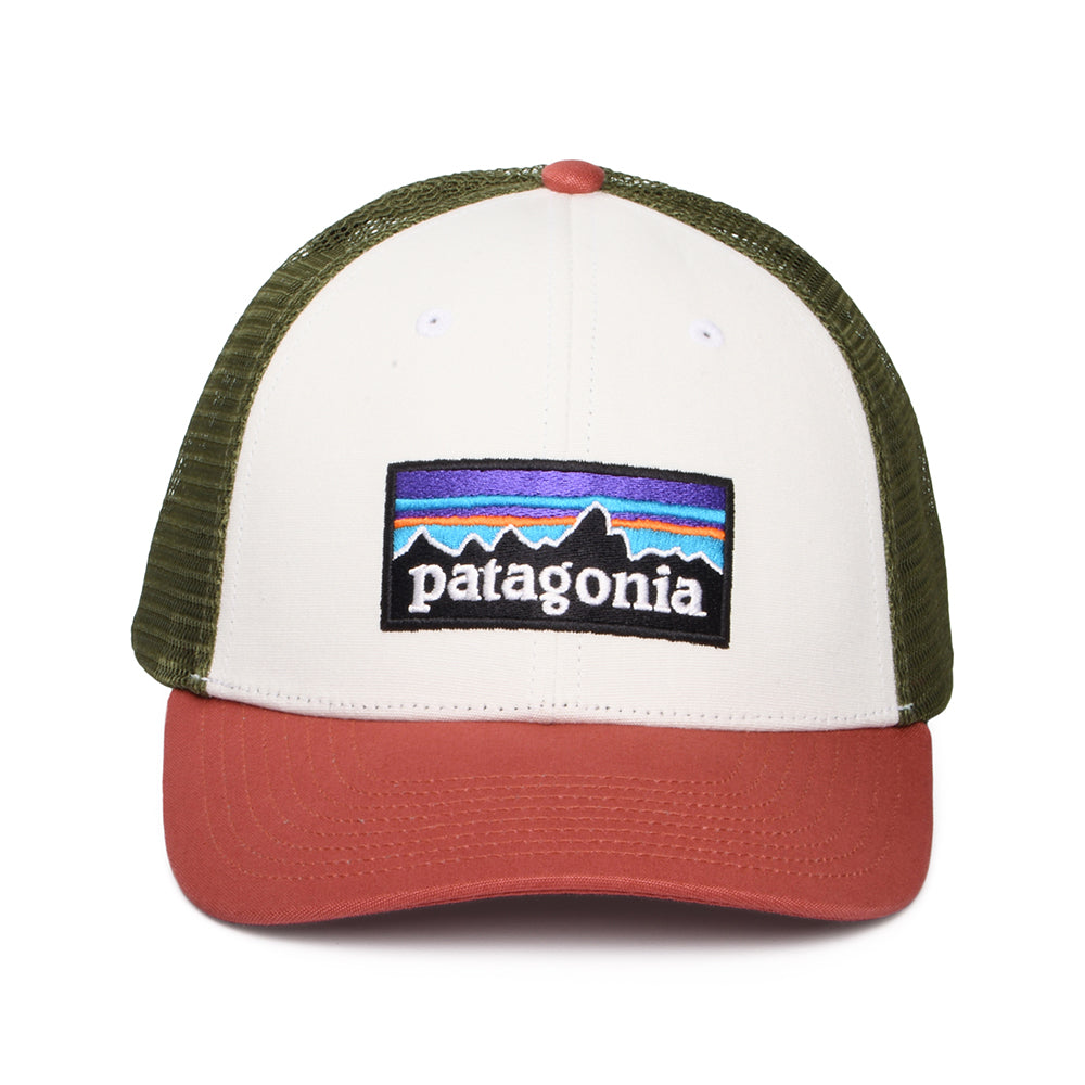Patagonia P-6 Logo LoPro Trucker Cap aus organischer Baumwolle - Weiß-Ton-Olivgrün