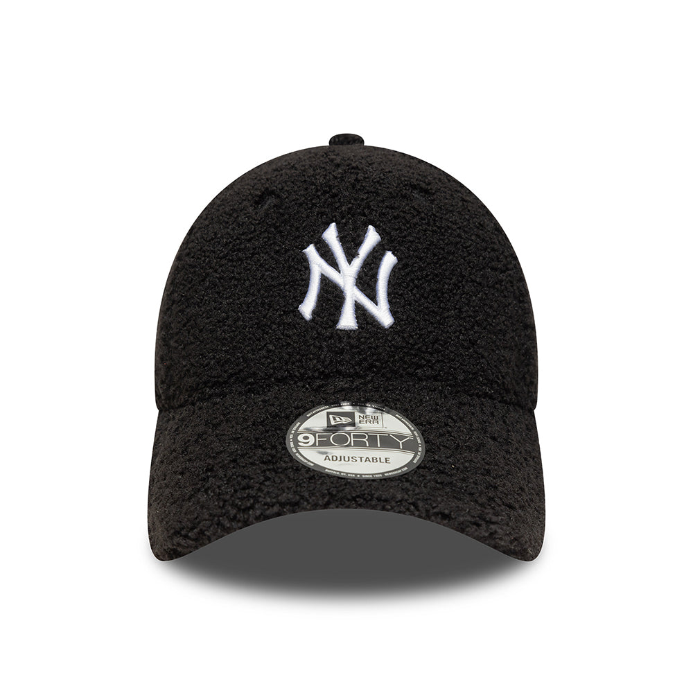 New Era 9FORTY New York Yankees Baseball Cap - MLB Winter Borg - Schwarz-Weiß