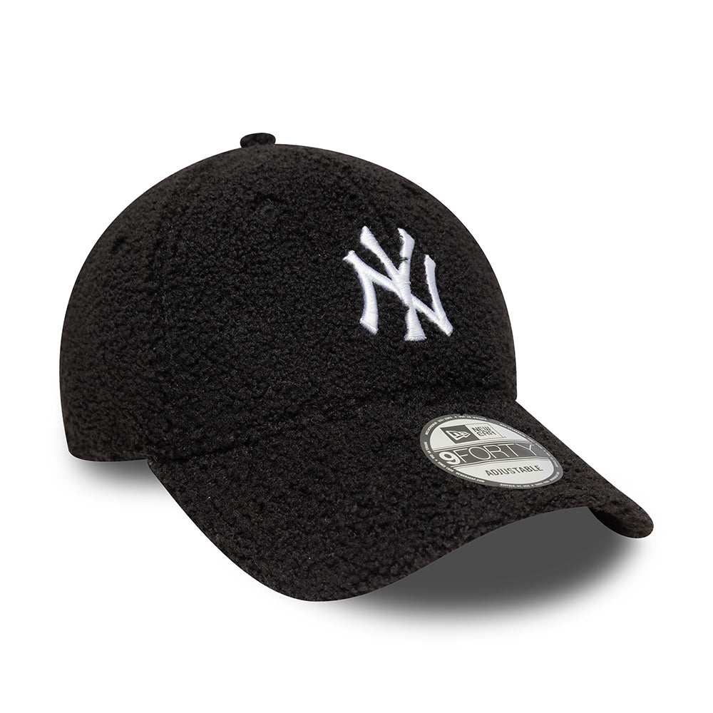 New Era 9FORTY New York Yankees Baseball Cap - MLB Winter Borg - Schwarz-Weiß