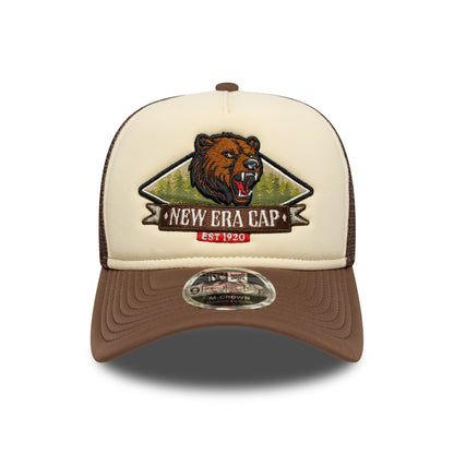 New Era 9FORTY M-Crown A-Frame Trucker Cap - NE Graphic - Cremefarben-Schokolade