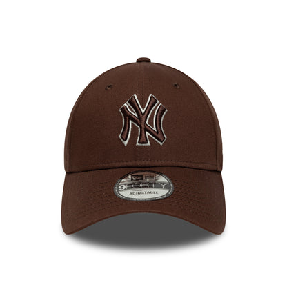 New Era 9FORTY New York Yankees Baseball Cap - MLB Outline - Schokolade-Cremefarben