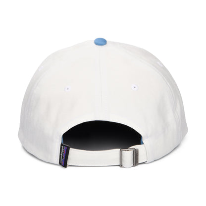 Patagonia P-6 Label Trad Baseball Cap aus organischer Baumwolle - Weiß-Ozeanblau