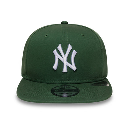 New Era 9FIFTY New York Yankees Snapback Cap - MLB League Essential - Dunkelgrün-Weiß
