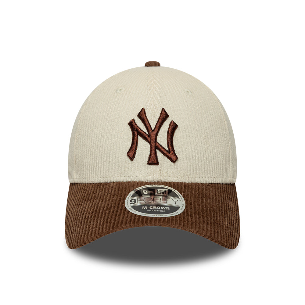 New Era 9FORTY M-Crown New York Yankees Baseball Cap - MLB Cord - Cremefarben-Tiefbraun