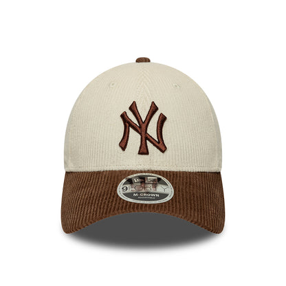 New Era 9FORTY M-Crown New York Yankees Baseball Cap - MLB Cord - Cremefarben-Tiefbraun