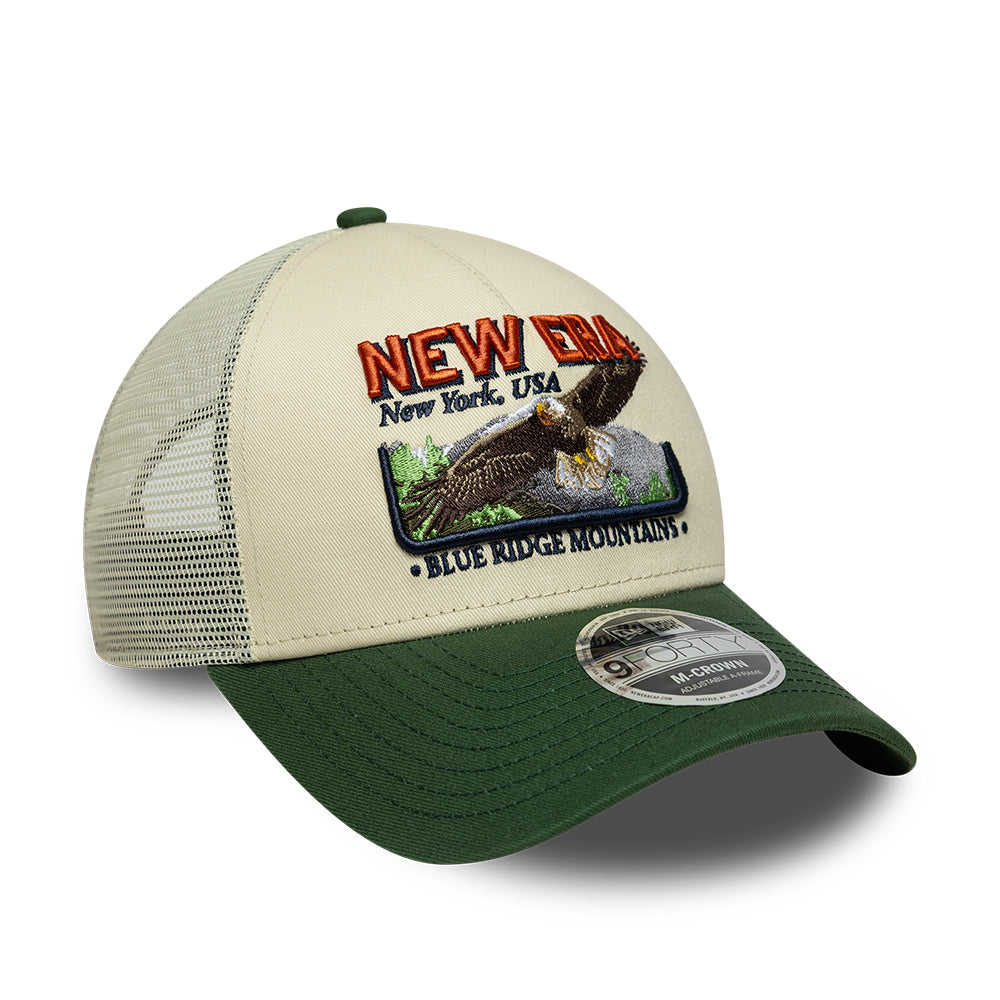 New Era 9FORTY M-Crown A-Frame Trucker Cap - Outdoor Graphic - Cremefarben-Dunkelgrün