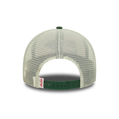 New Era 9FORTY M-Crown A-Frame Trucker Cap - Outdoor Graphic - Cremefarben-Dunkelgrün