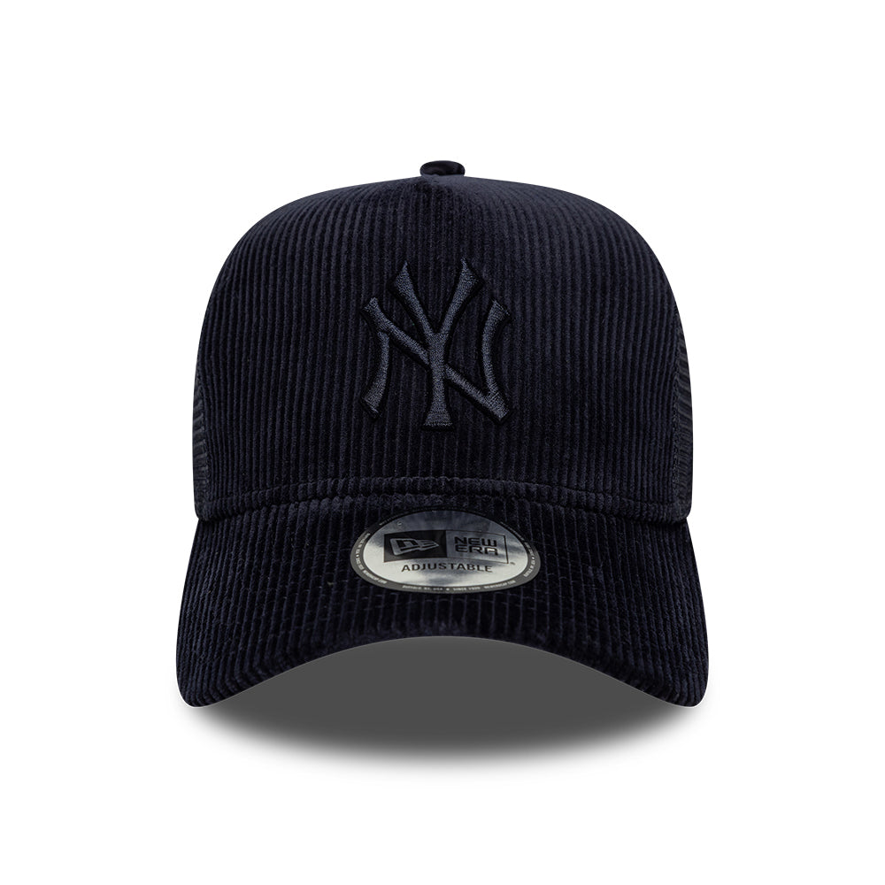 New Era 9FORTY A-Frame New York Yankees Trucker Cap - MLB Tonal Cord - Marineblau auf Marineblau