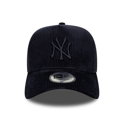 New Era 9FORTY A-Frame New York Yankees Trucker Cap - MLB Tonal Cord - Marineblau auf Marineblau
