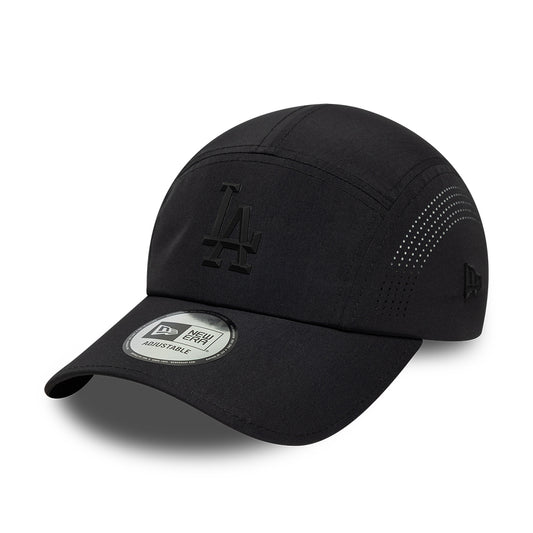 New Era L.A. Dodgers 5 Paneelen Cap - MLB Tech Midi Runner - Schwarz auf Schwarz