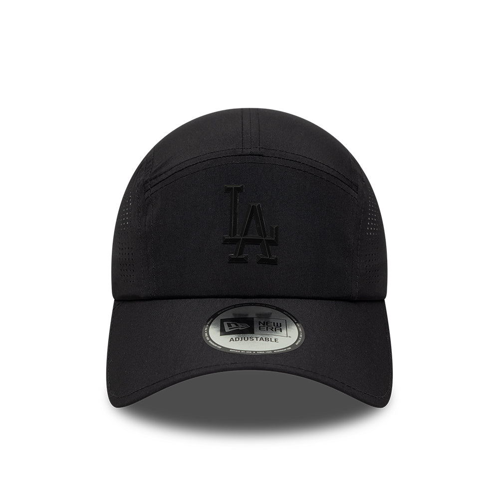 New Era L.A. Dodgers 5 Paneelen Cap - MLB Tech Midi Runner - Schwarz auf Schwarz