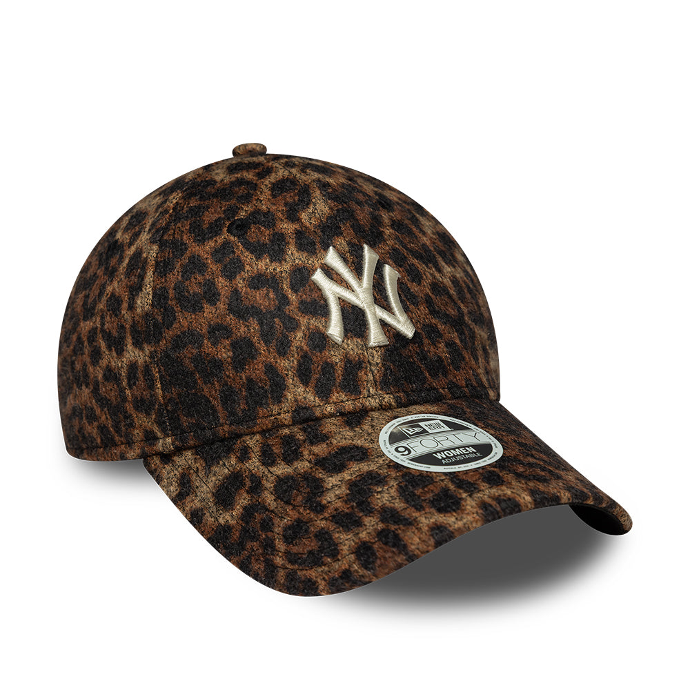 New Era Damen 9FORTY New York Yankees Baseball Cap - MLB Cosy Leopard - Tiefbraun