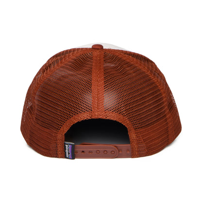 Patagonia P-6 Logo Trucker Cap aus organischer Baumwolle - Weiß-Rostrot