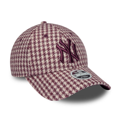 New Era Damen 9FORTY M-Crown New York Yankees Baseball Cap - MLB Houndstooth - Cremefarben-Burgunderrot