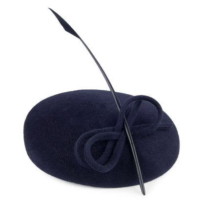 Whiteley Baskenmütze aus Haarfilz mit Feder - Marineblau