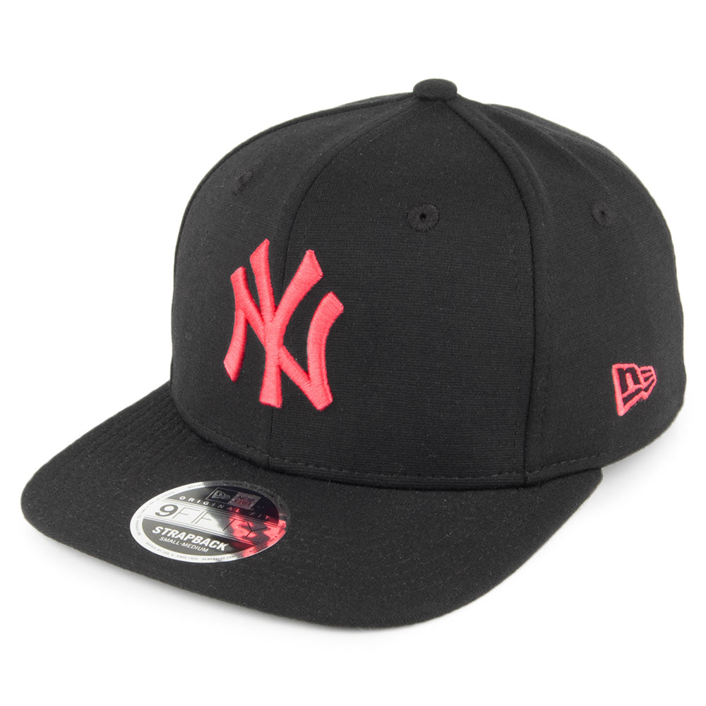 New Era 9FIFTY New York Yankees Strap Back Cap - Jersey Pop - Schwarz