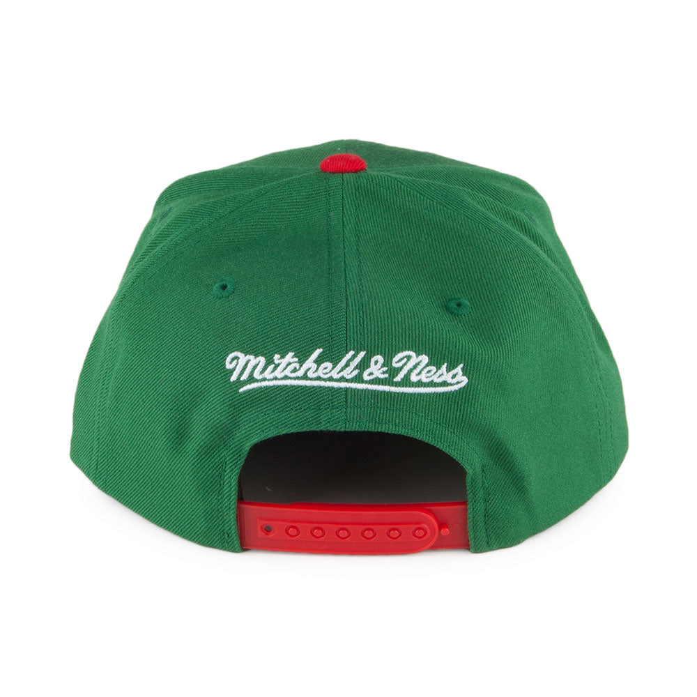 Mitchell & Ness Milwaukee Bucks Snapback Cap - XL Logo 2 Tone - Grün-Rot