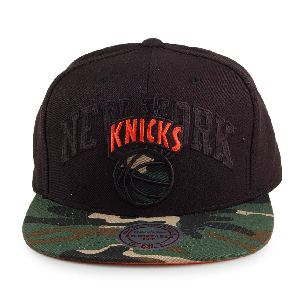 Mitchell & Ness New York Knicks Snapback Cap - Blind - Schwarz-Tarnfarben