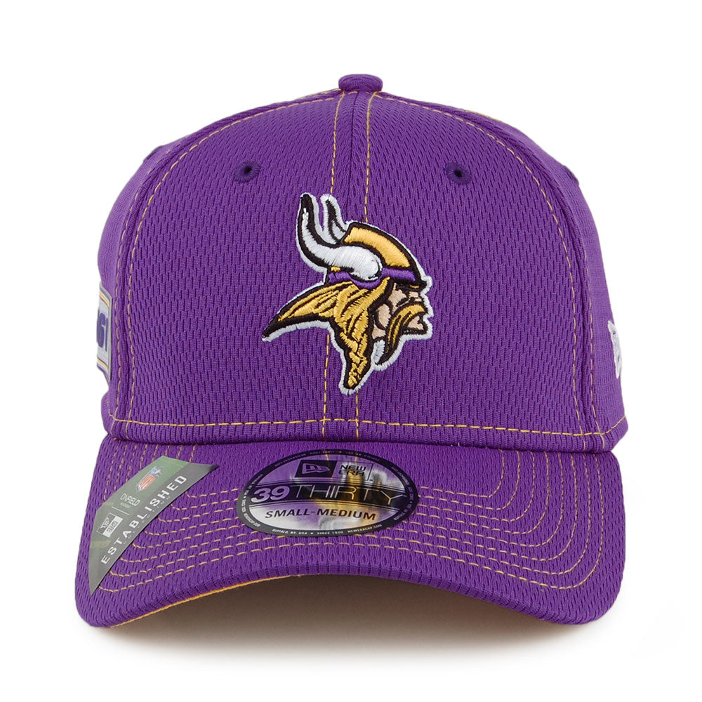 New Era 39THIRTY Minnesota Vikings Baseball Cap - NFL Onfield Road - Lila
