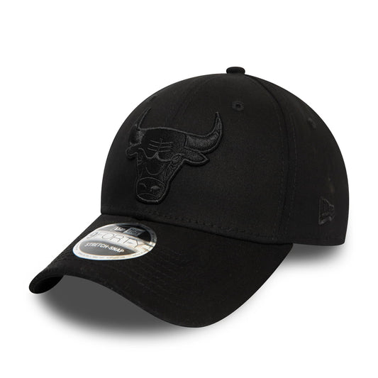 New Era 9FORTY Chicago Bulls Baseball Cap NBA Stretch Snap - Schwarz auf Schwarz
